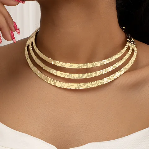 Collier plastron doré 974,île de la Réunion