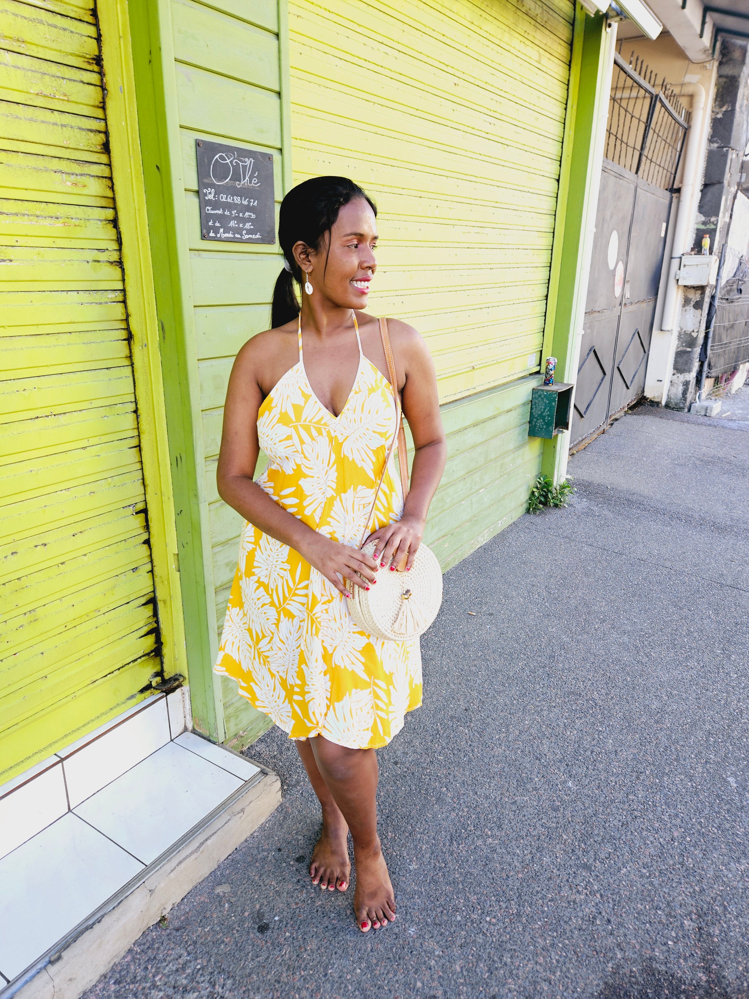 Robe courte dos nu tropicale 974,île de la Réunion