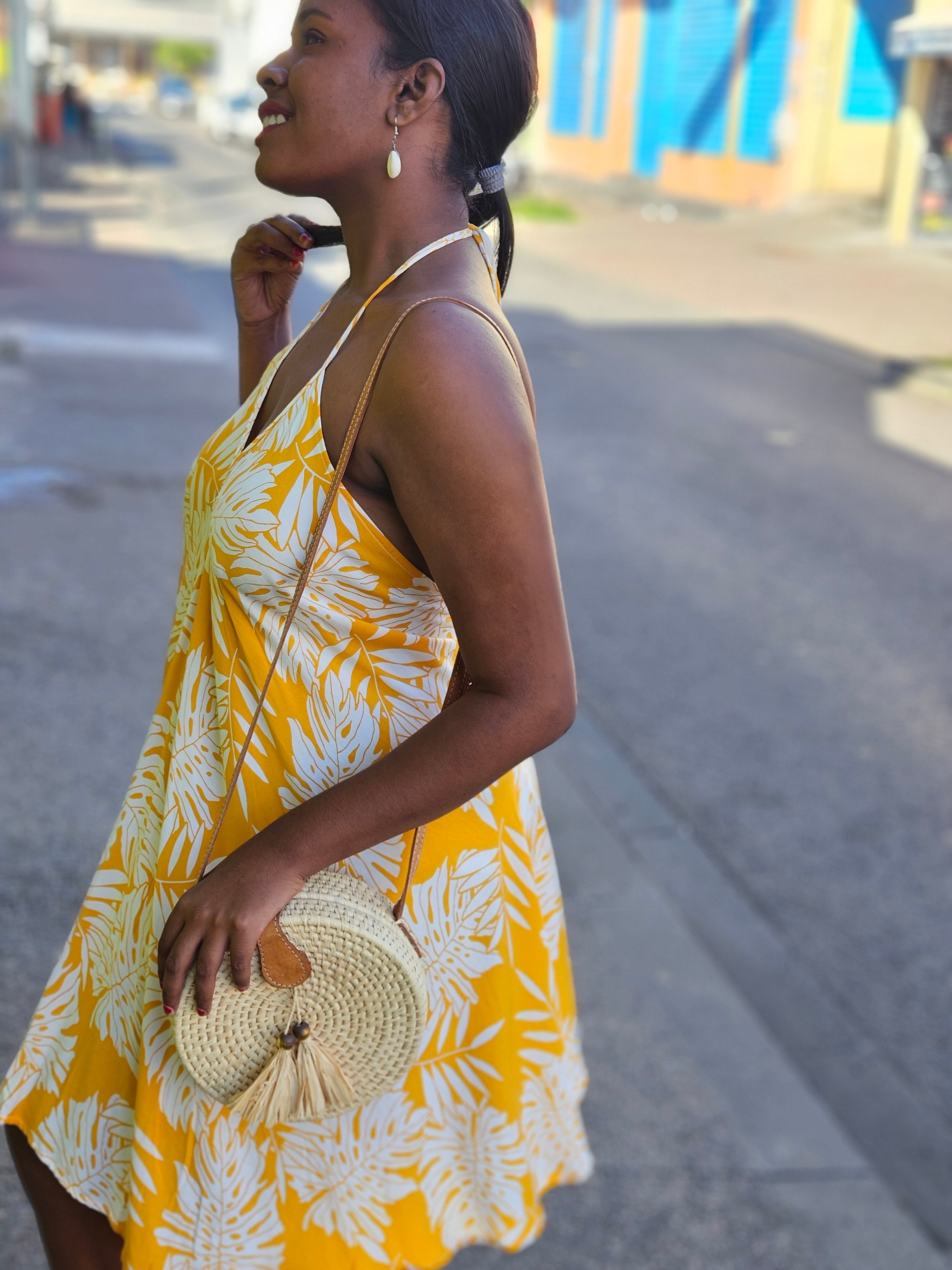 Robe courte dos nu tropicale 974,île de la Réunion