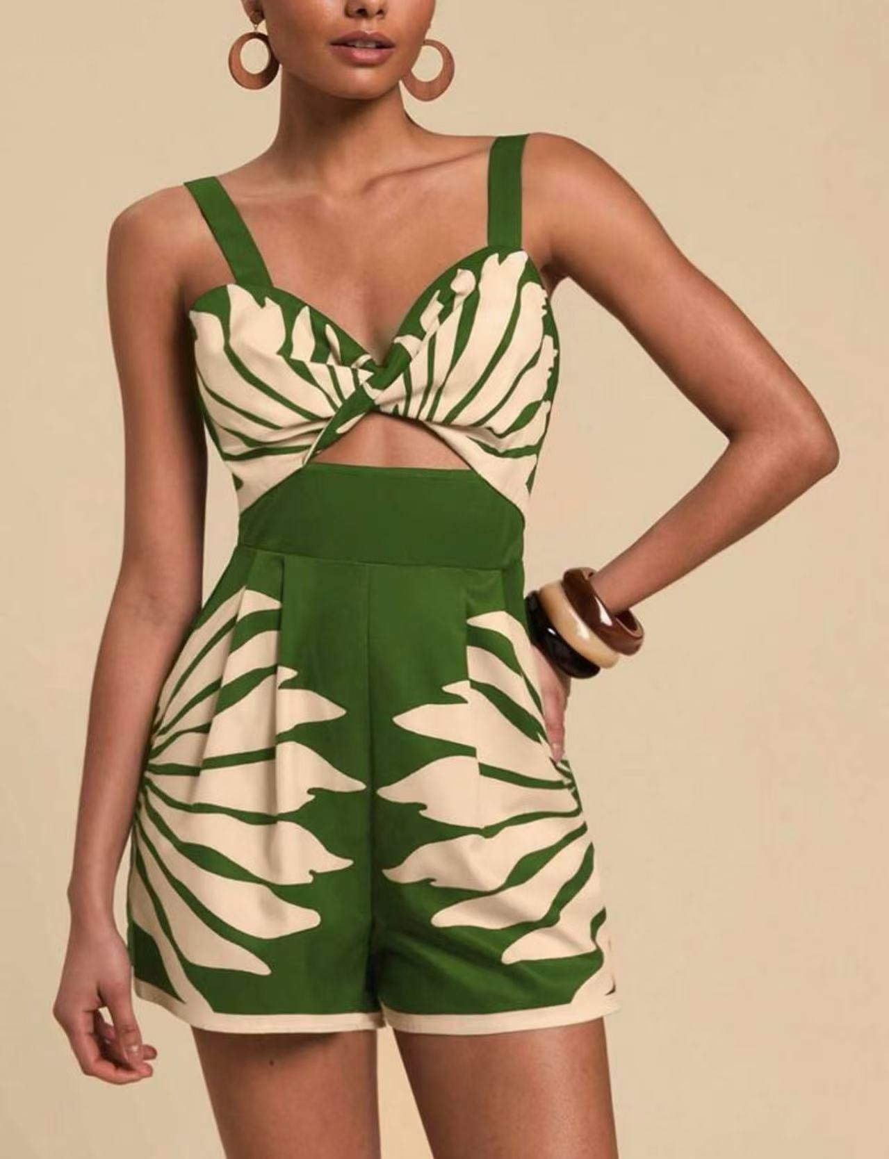 Combi short ouvert devant